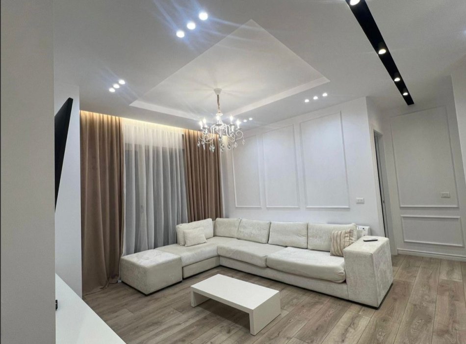 Tirane, jepet me qera apartament 2+1 Kati 8, 130 m² 2.000 € (Stadiumi Air Albania)