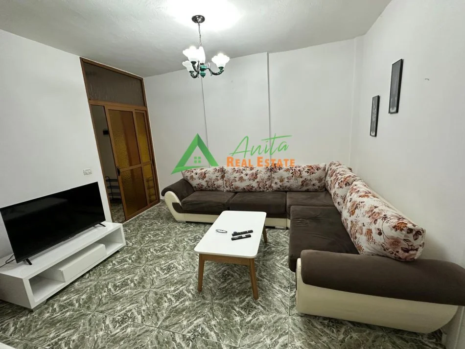Tirane, jepet me qera apartament 2+1+Ballkon Kati 7, 87 m²  55000 Leke (Don Bosko)