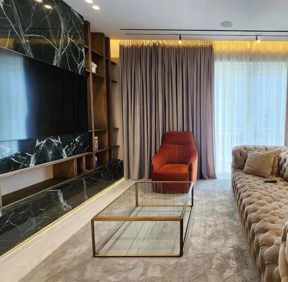 Tirane, shitet apartament 1+1 Kati 3, 83 m² 300.000 € (Teg)