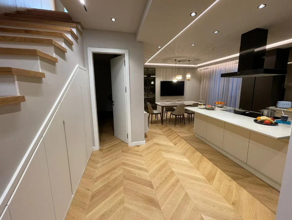 Tirane, shitet Vile 4+1 , 270 m² 1.000.000 € 