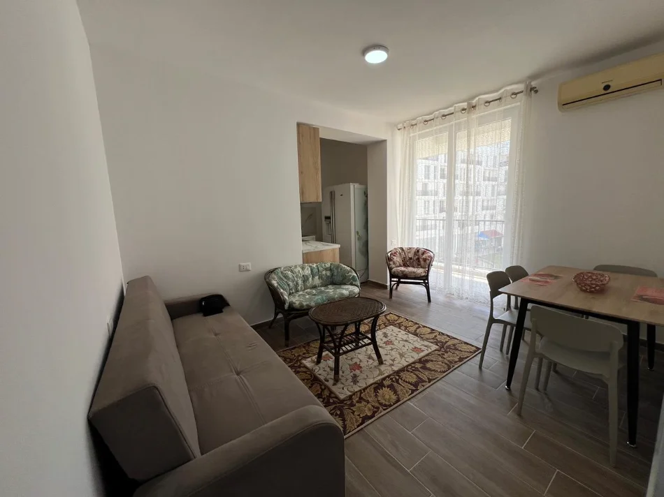 Tirane, jepet me qera apartament 2+1+Ballkon Kati 2, 73 m² 420 € (5 maj)