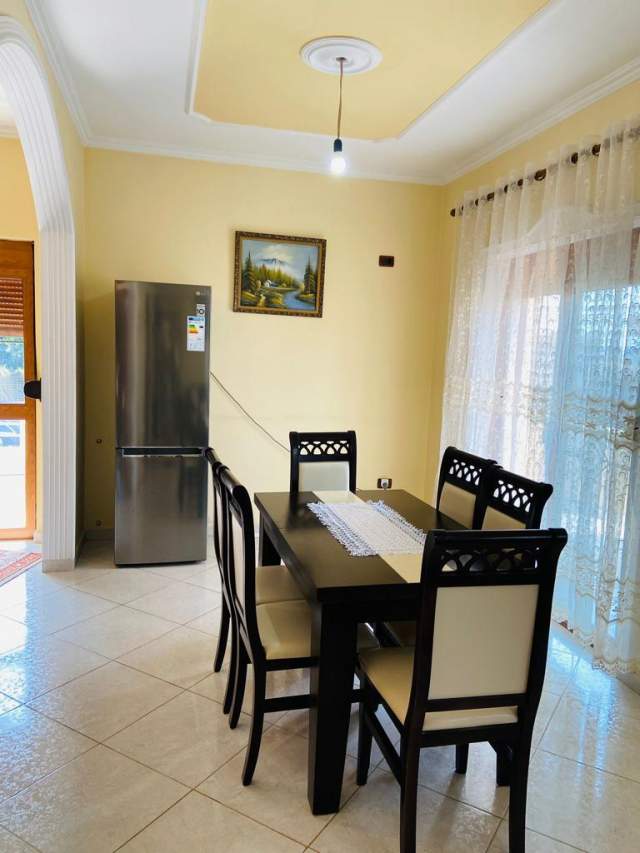 Tirane, jepet me qera 2+1+BLK Kati 2, 136 m² 350 Euro (Dalip Topi)