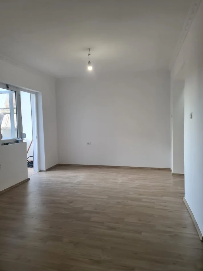 Tirane, shitet apartament 2+1+Aneks+Ballkon Kati 5, 73 m² 155.000 € 