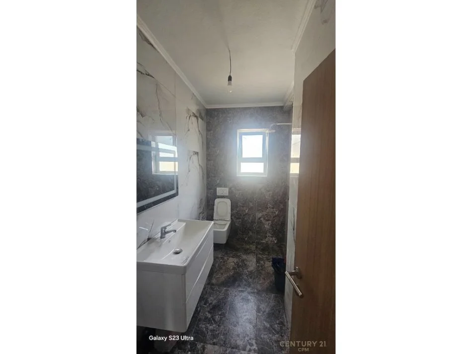 Tirane, shes apartament 2+1 Kati 4, 64 m² 147.000 € (Unaza e Vogel)