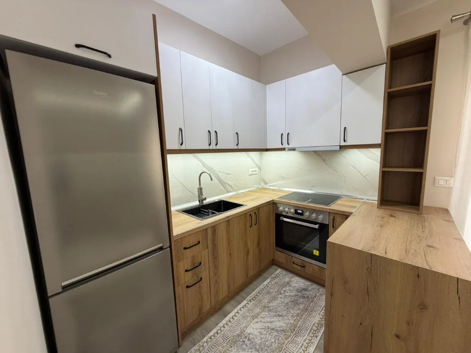 Pogradec, shitet apartament 2+1+Ballkon Kati 5, 90 m² 95.000 € (Bulevardi Europa)