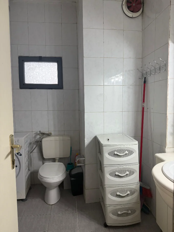 Tirane, jepet me qera garsonier 1+1 Kati 2, 30 m² 400 € (irfan tomini)