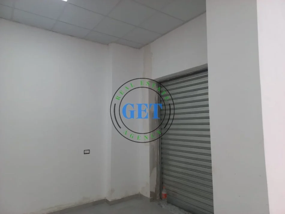 Durres, jap me qera ambjent biznesi Kati 0, 90 m² 600 € (Ish Rajoni i Policis, Durres)
