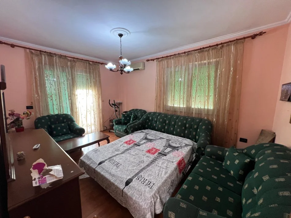 Tirane, jepet me qera apartament 2+1 Kati 5, 80 m² 500 € (Mine peza)
