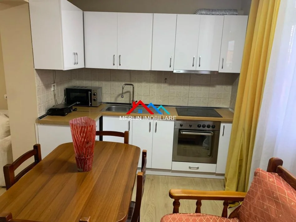 Shqiperi, jepet me qera apartament 2+1+Ballkon Kati 3, 70 m² 500 € (RRUGA BESIM ZYMA,QSUT.)