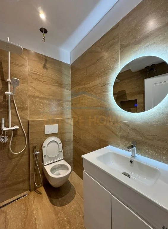 Tirane, jepet me qera apartament 1+1 Kati 4, 60 m² 700 € (Shallvaret)