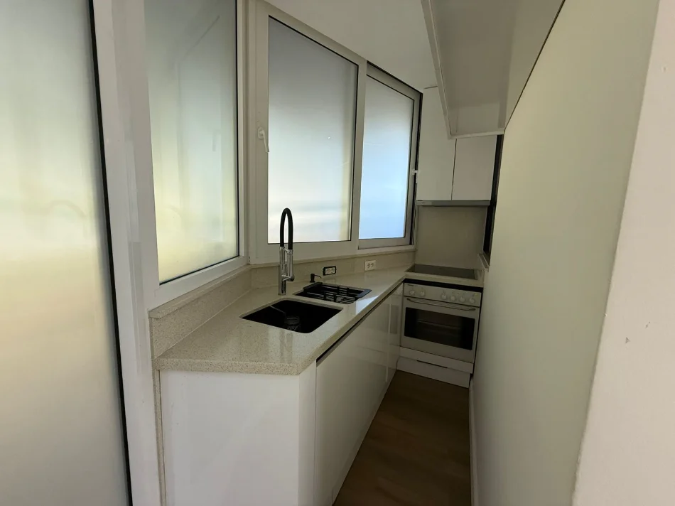 Shqiperi, jepet me qera apartament+verande | Penthouse 2+1+Aneks+Ballkon Kati 1, 58 m² 750 € (Rruga Grigor Gjirokastriti)