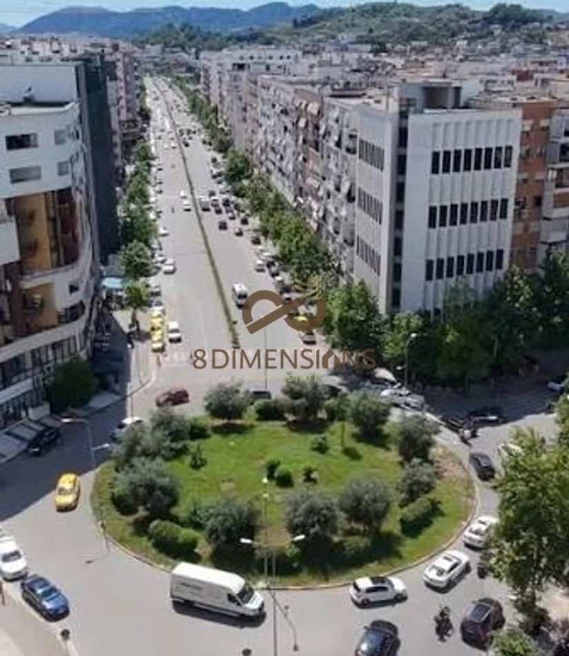 ASTIR - Ambjent Biznesi me Qera ,afer rrethit! D825A-42