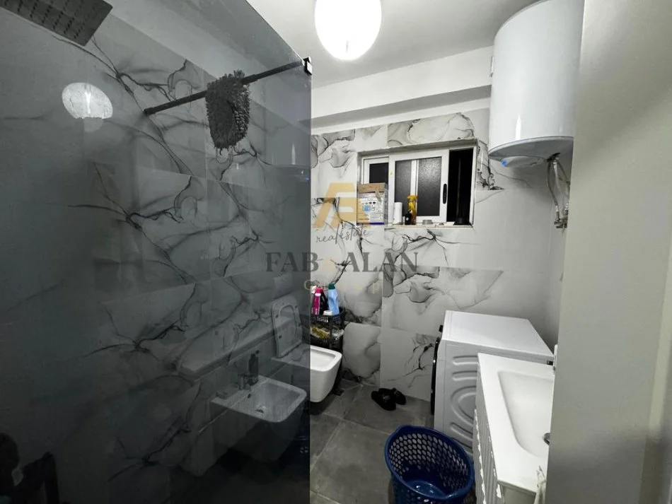 Tirane, shitet apartament 2+1 Kati 9, 90 m² 155.000 € (Mbrapa UET, Porcelan)