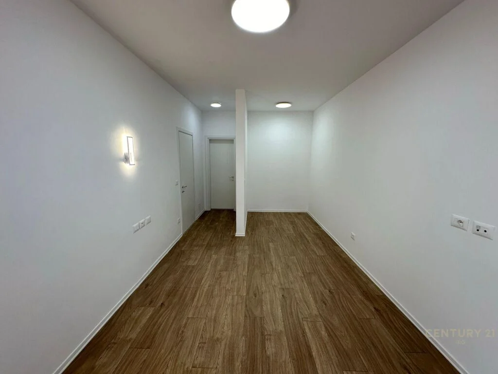 Zyre + Post parkimi me qira tek Garden Building!