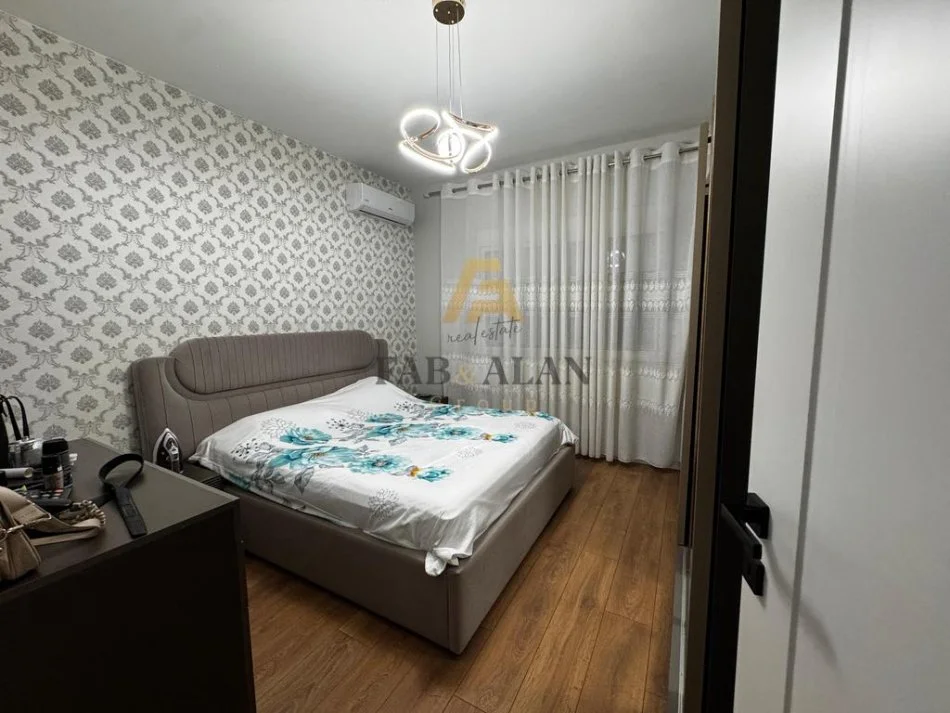 Tirane, shitet apartament 2+1 Kati 9, 90 m² 155.000 € (Mbrapa UET, Porcelan)