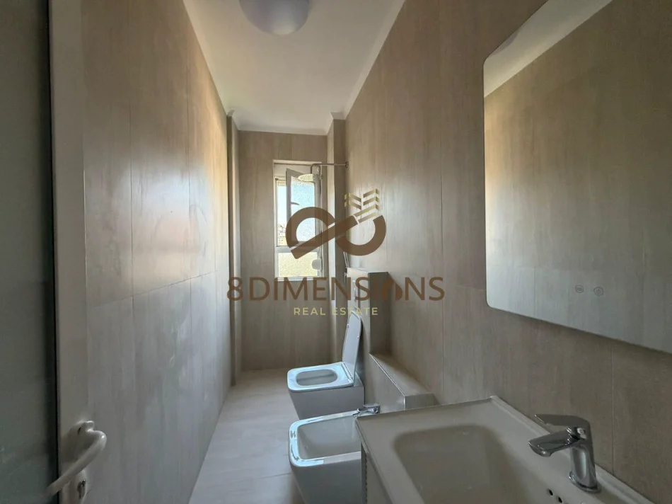Shitet apartament 1+1 pranë Universitetit "Zoja e Këshillit të Mirë" (D8141A-122)