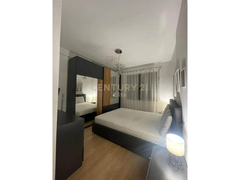 OXHAKU, JEPET ME QIRA APARTAMENT 1+1+2 POSTE PARKIMI!