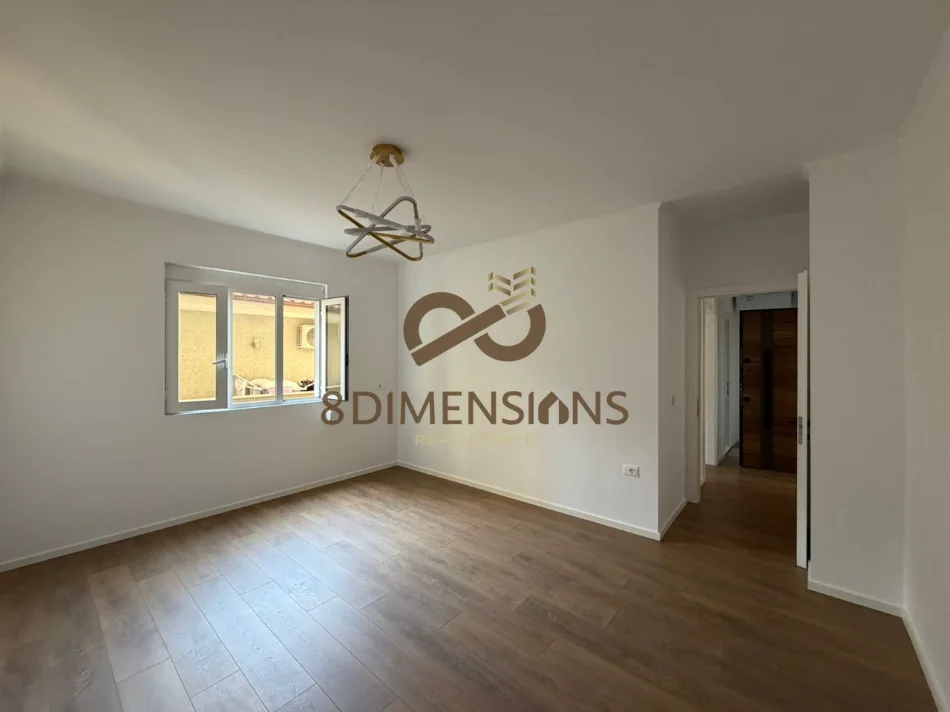 Shitet apartament 1+1 pranë Universitetit "Zoja e Këshillit të Mirë" (D8141A-122)