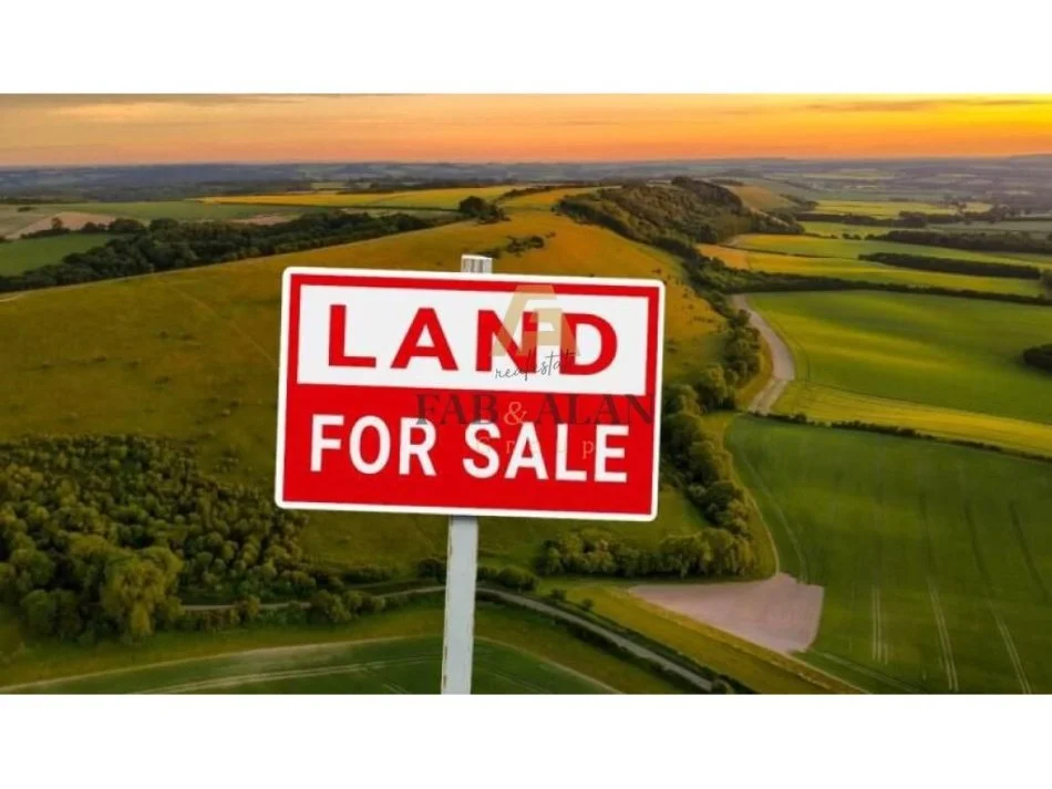 Tirane, shitet toke , 2.000 m² 350.000 € (Farke)