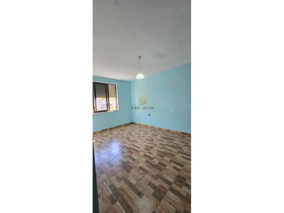 Tirane, shitet apartament 1+1 Kati 4, 59 m² 125.000 € (21 Dhjetori)