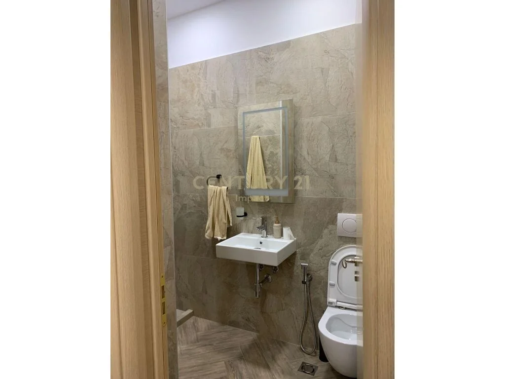 Apartment 2+1 te rruga e Durresit 135000 €