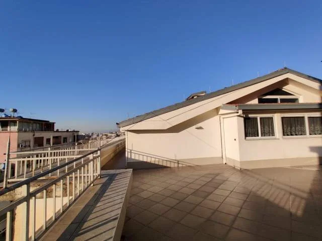 Tirane, shes Penthouse 3+1+BLK Kati 12, 459 m² 300.000 Euro (Blloku)