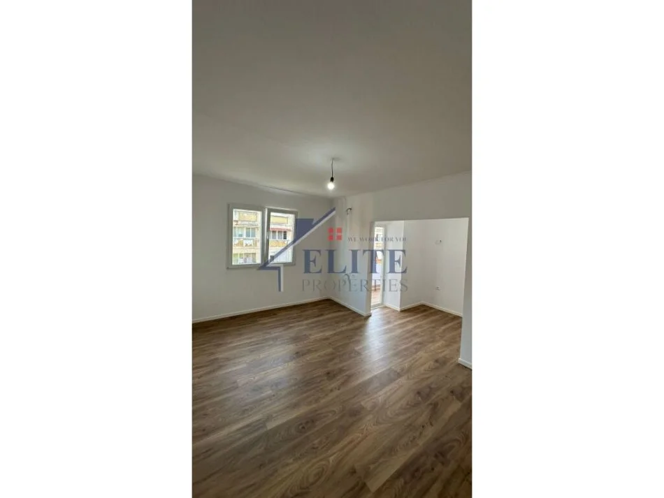 Tirane, shitet apartament 2+1 Kati 4, 75 m² 148.000 € (Rruga e Kavajes)