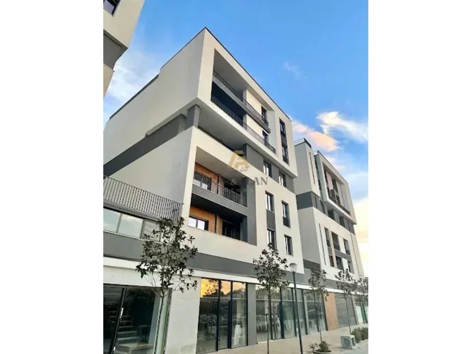 Tirane, shitet apartament 2+1 Kati 6, 124 m² 173.000 € (Shkoze)