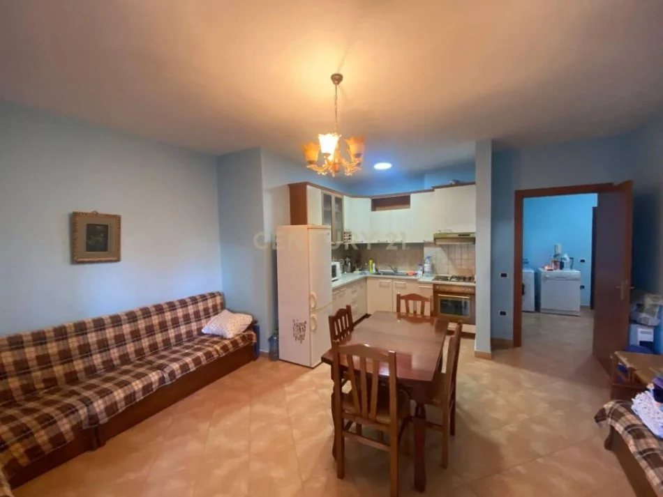 APARTAMENT 1+1 NE SHITJE TTTTTTE MALI I ROBIT 70000EU