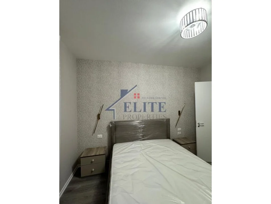 Tirane, jepet me qera apartament 1+1+Ballkon Kati 7, 65 m² 600 € (Don Bosko)