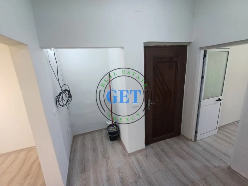 Durres, jepet me qera apartament Kati 2, 70 m² 500 €