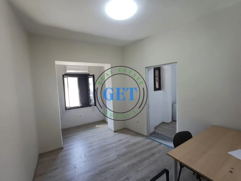 Durres, jepet me qera apartament Kati 2, 70 m² 500 €