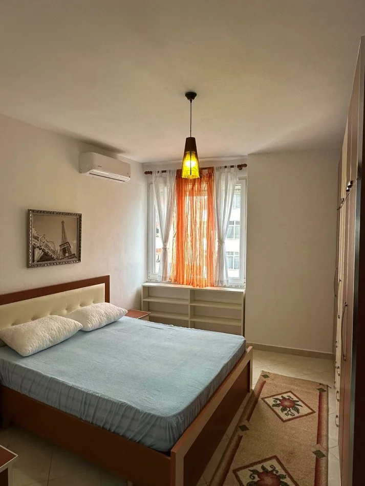 Tirane, jepet me qera apartament 2+1+Ballkon, Kati 2, 90 m² 450 € (Loni Ligori Astir)