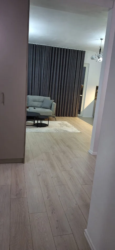 Tirane, jepet me qera apartament 2+1+Ballkon , 100 m² 650 € (Prane Green City, Tirane)