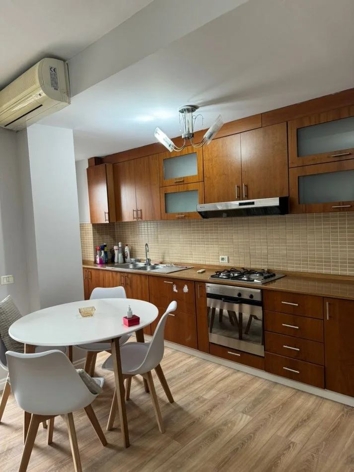 Tirane, jepet me qera apartament 2+1+Aneks+Ballkon , (Liqeni I Thate)