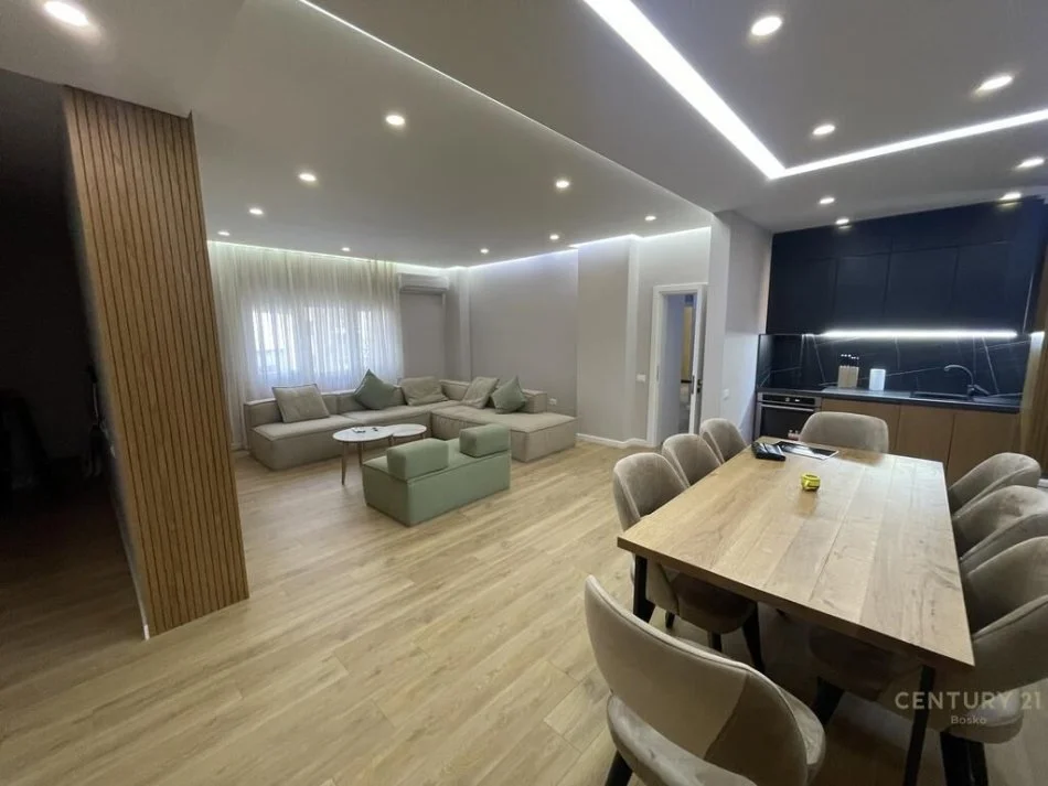 Tirane, shitet apartament 2+1 Kati 4, 113 m² 350.000 € (QENDER)