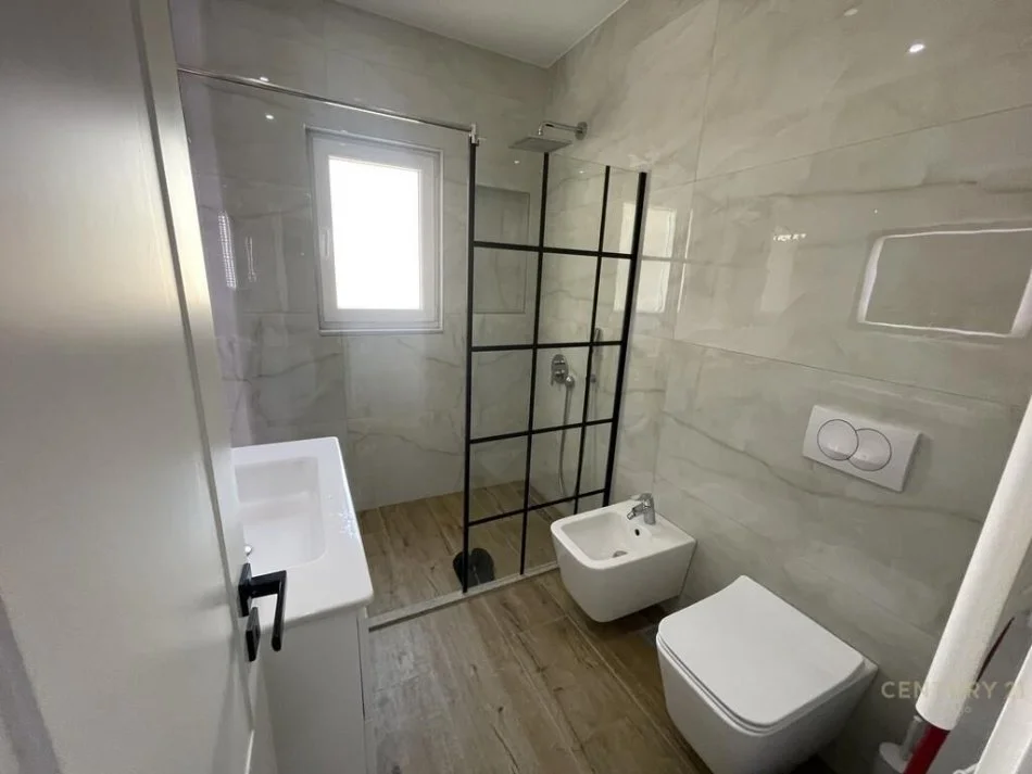 Tirane, shitet apartament 2+1 Kati 4, 113 m² 350.000 € (QENDER)