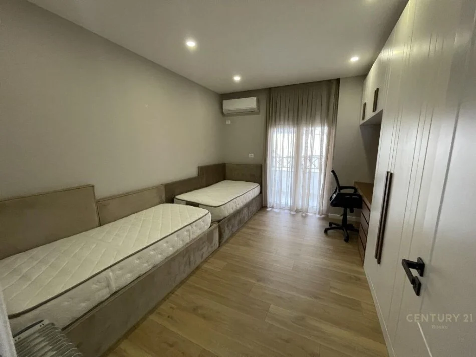 Tirane, shitet apartament 2+1 Kati 4, 113 m² 350.000 € (QENDER)