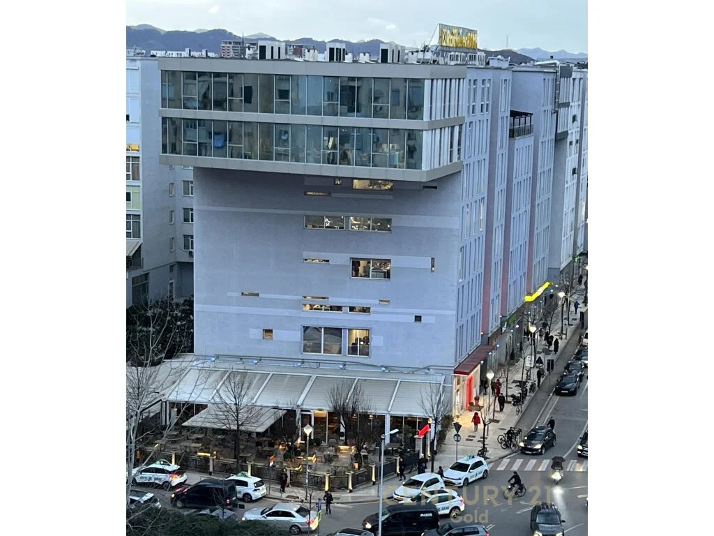 APARTAMENT 2+1+1 BALLKON TEK KOMUNA E PARISIT!