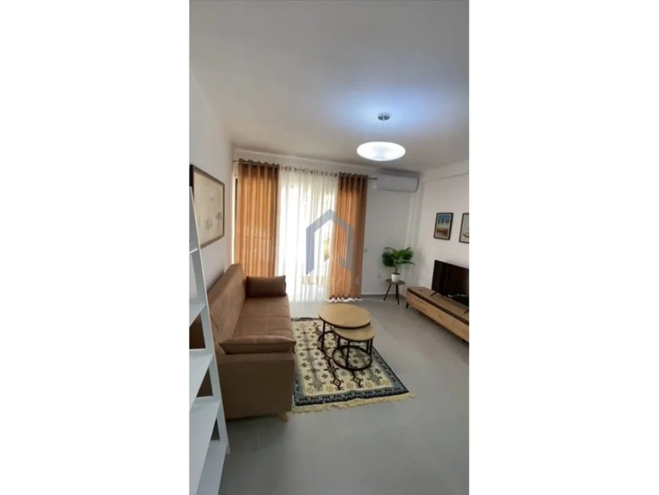 Tirane, jepet me qera apartament 1+1 Kati 2, 73 m² 750 € (Rruga e Durresit)