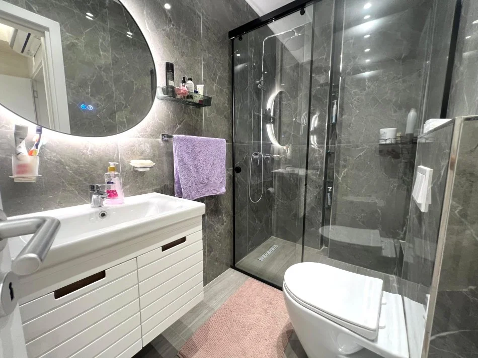 Tirane, jepet me qera 2+1+Ballkon Kati 6, 100 m² 850 € (DON BOSKO)