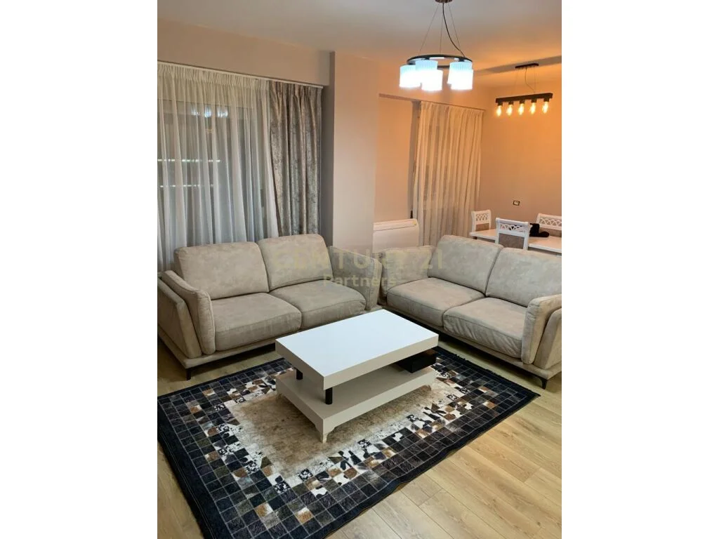 APARTAMENT ME QIRA 2+1 !