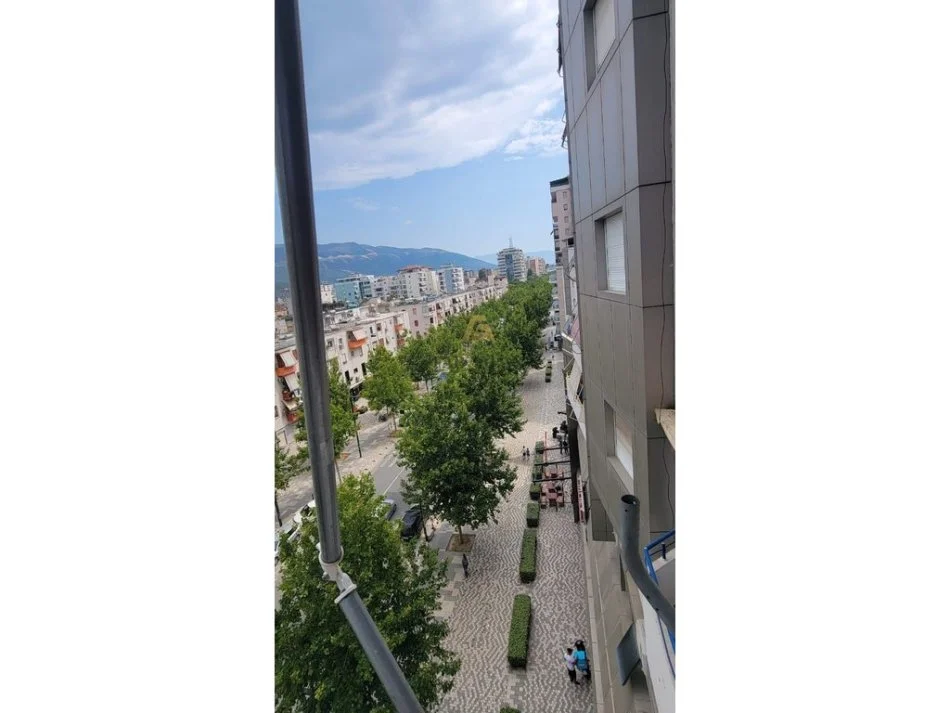 Vlore, shitet apartament 3+1 Kati 6, 134 m² 250.000 € (BULEVARDI ISMAIL QEMALI)