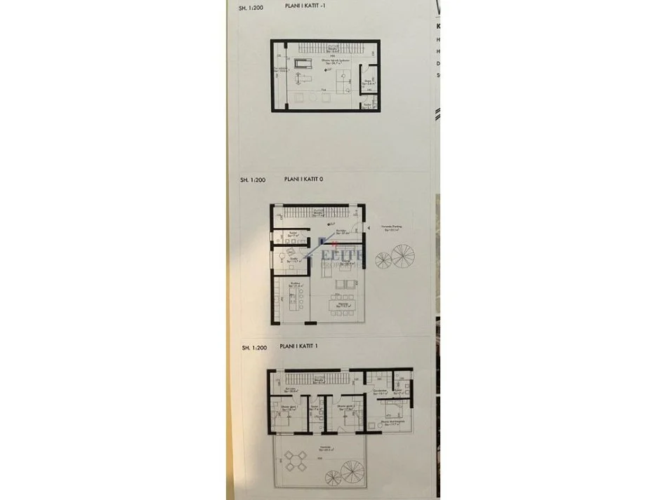 Tirane, shitet Vile , 323 m² 700.000 € (Farke)