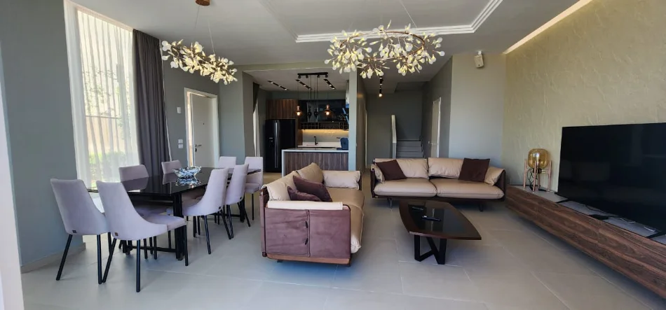 Vlore, shitet Vile 2+1+Ballkon , 313 m² (Palase)