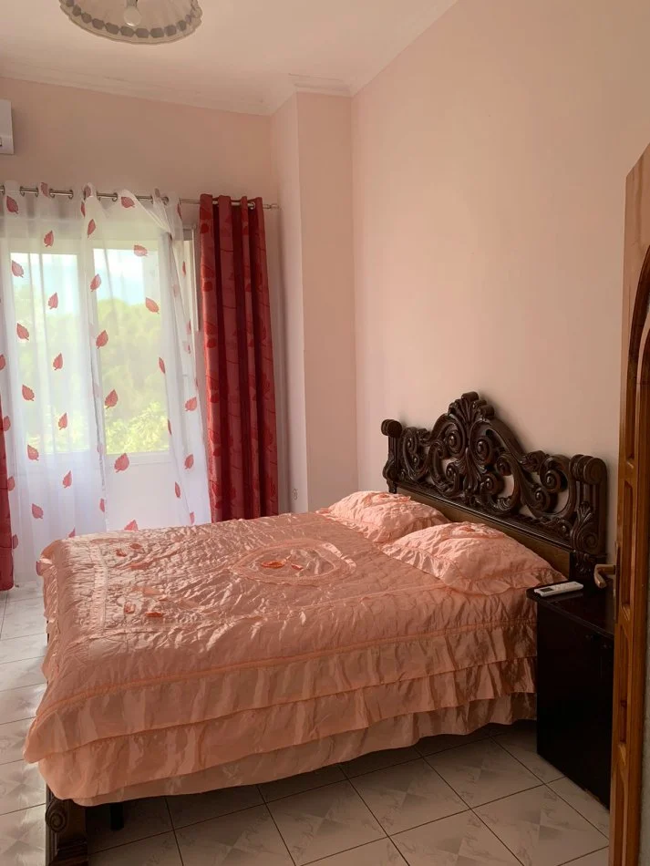 Tirane, jepet me qera apartament 2+1 Kati 3, 80 m² 550 € 