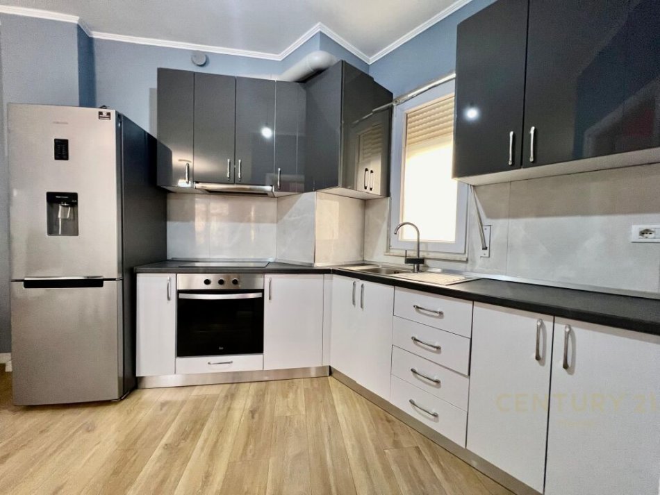 SHESIM, APARTAMENT MODERN 3+1+2 me 2 POSTE PARKIMI‼️ Neom88798