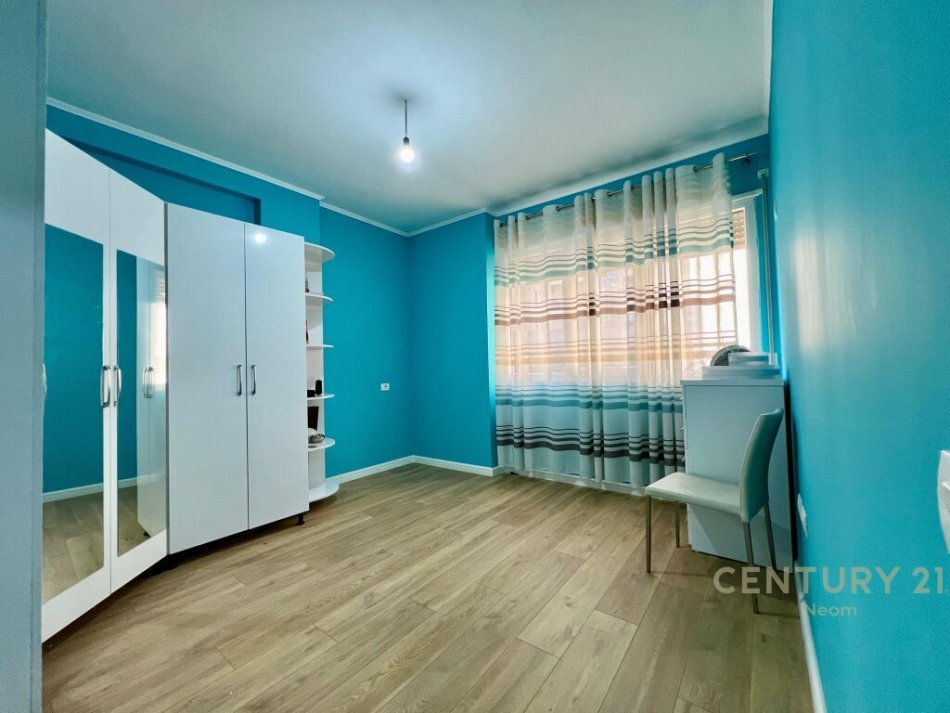 SHESIM, APARTAMENT MODERN 3+1+2 me 2 POSTE PARKIMI‼️ Neom88798