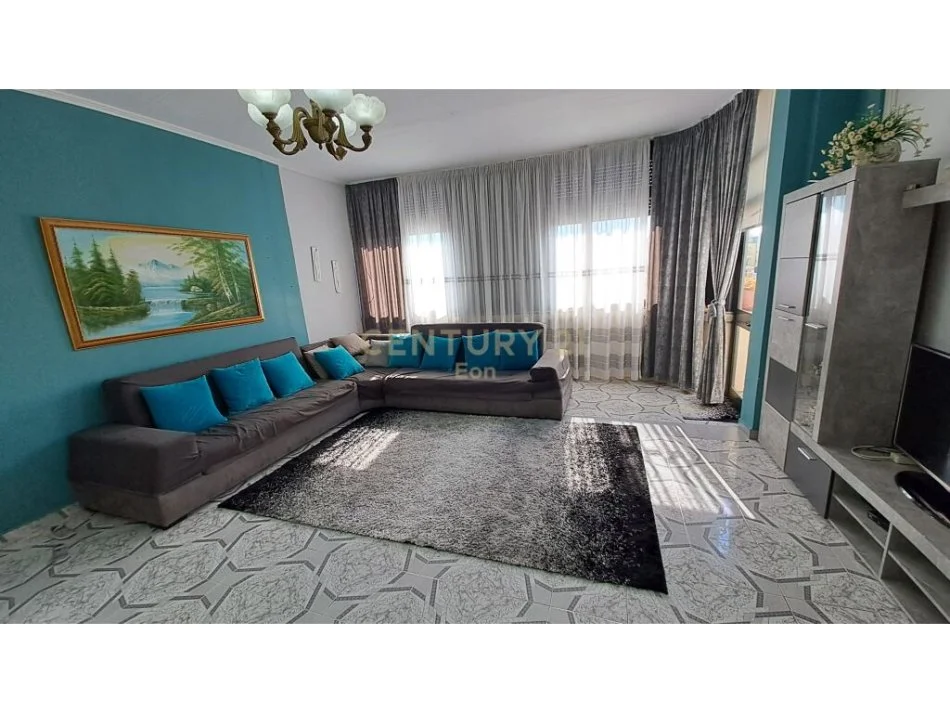 SHITET APARTAMENT 2+1+2 NE DURRES! 130000EU