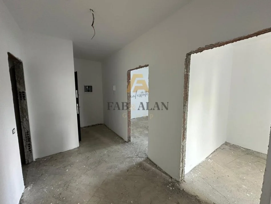 Tirane, shitet apartament 2+1 Kati 4, 119 m² 145.000 € (Shkoze)